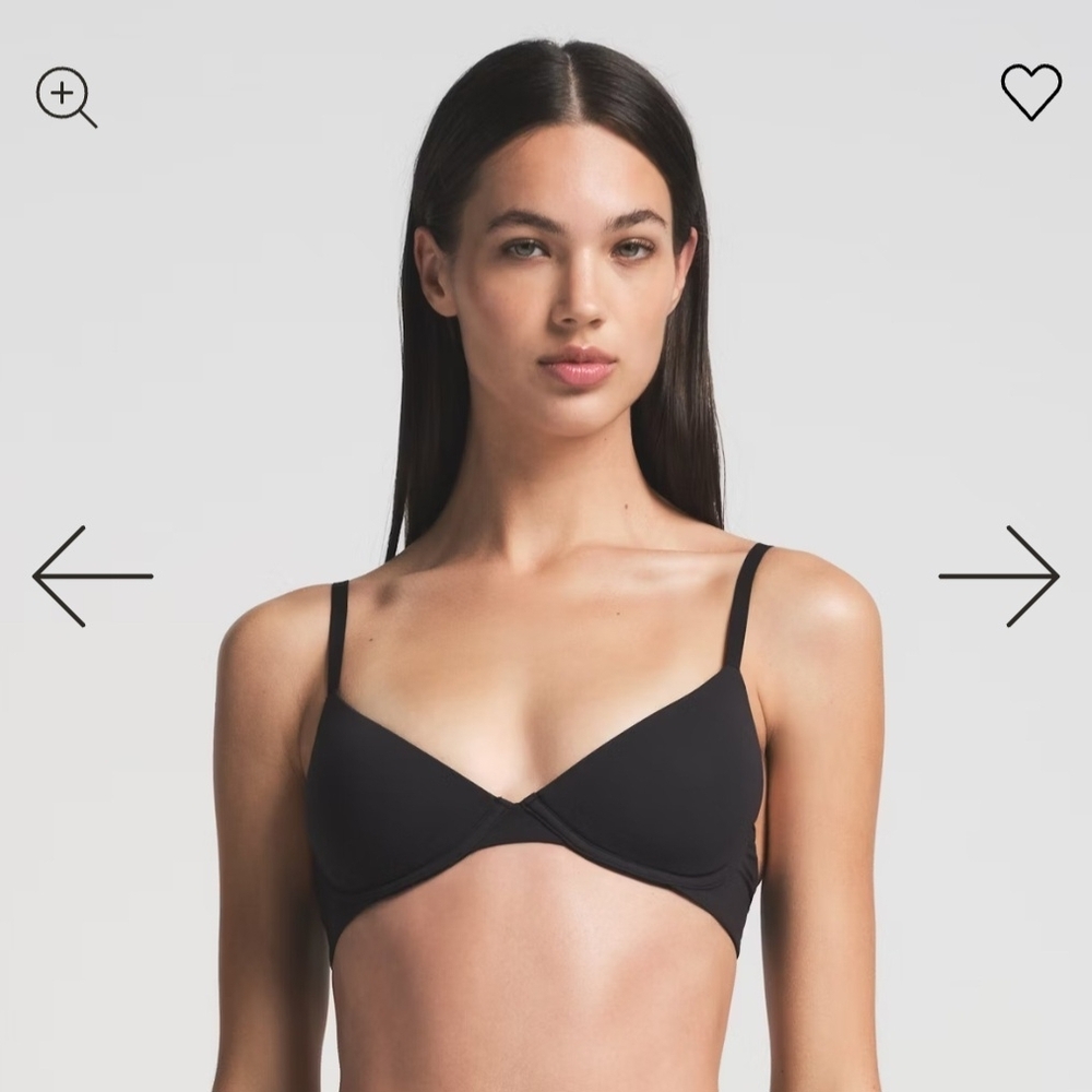 SKIMS Fits Everybody Scoop Plunge Bra